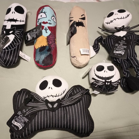 NEW Disney Tim Burton's The Nightmare Before Christmas 25 Years Pet Toys - Picture 1 of 11